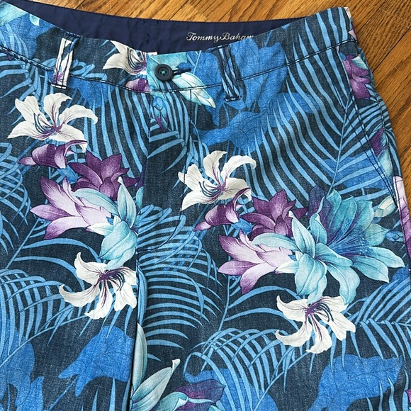 Tommy Bahama shorts! Size 32 - Picture 2 of 7